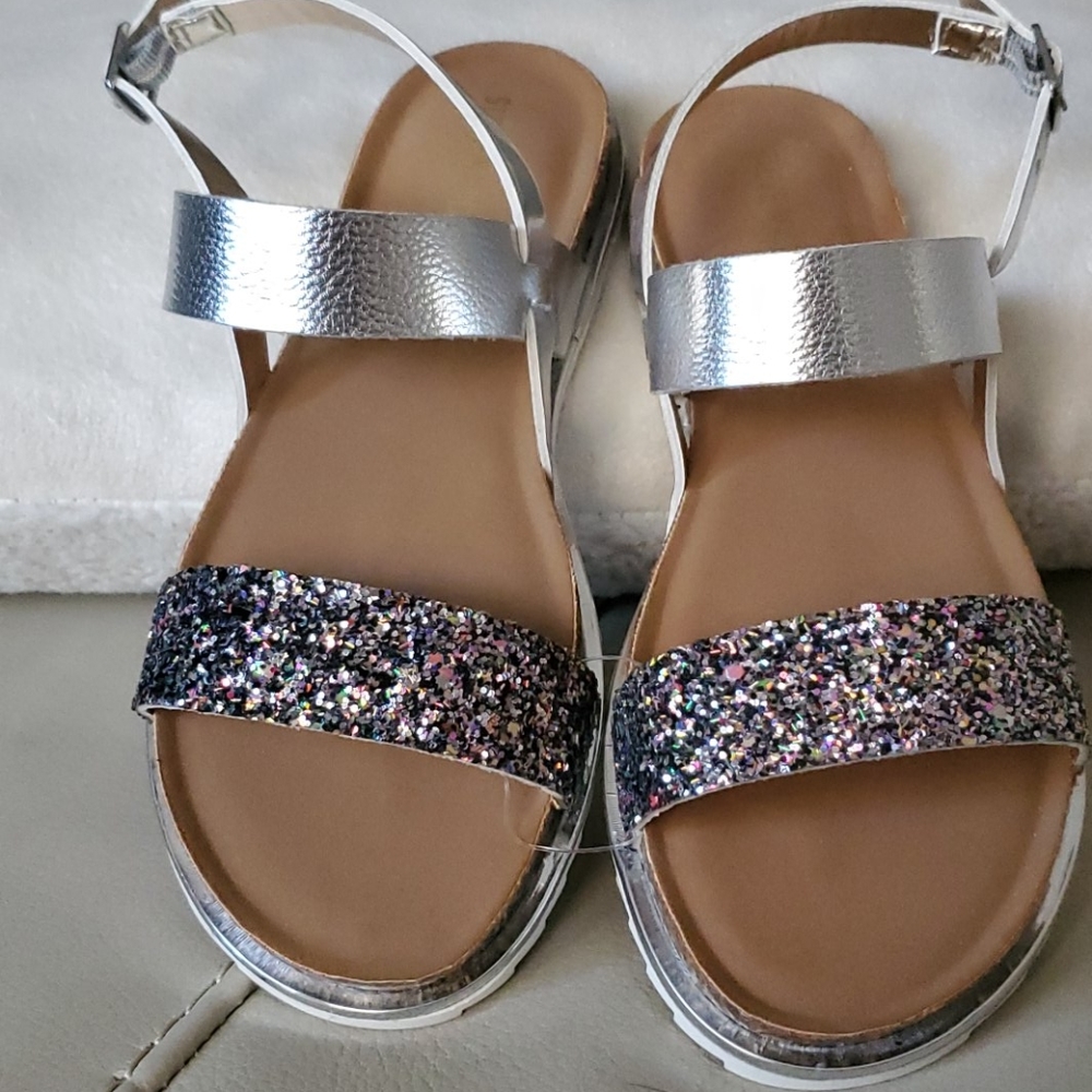 Steve Madden Girls 🌈 Glitter Sandal, New